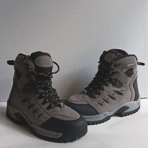 CABELAS GRAY WINTER/ HIKING BOOTS